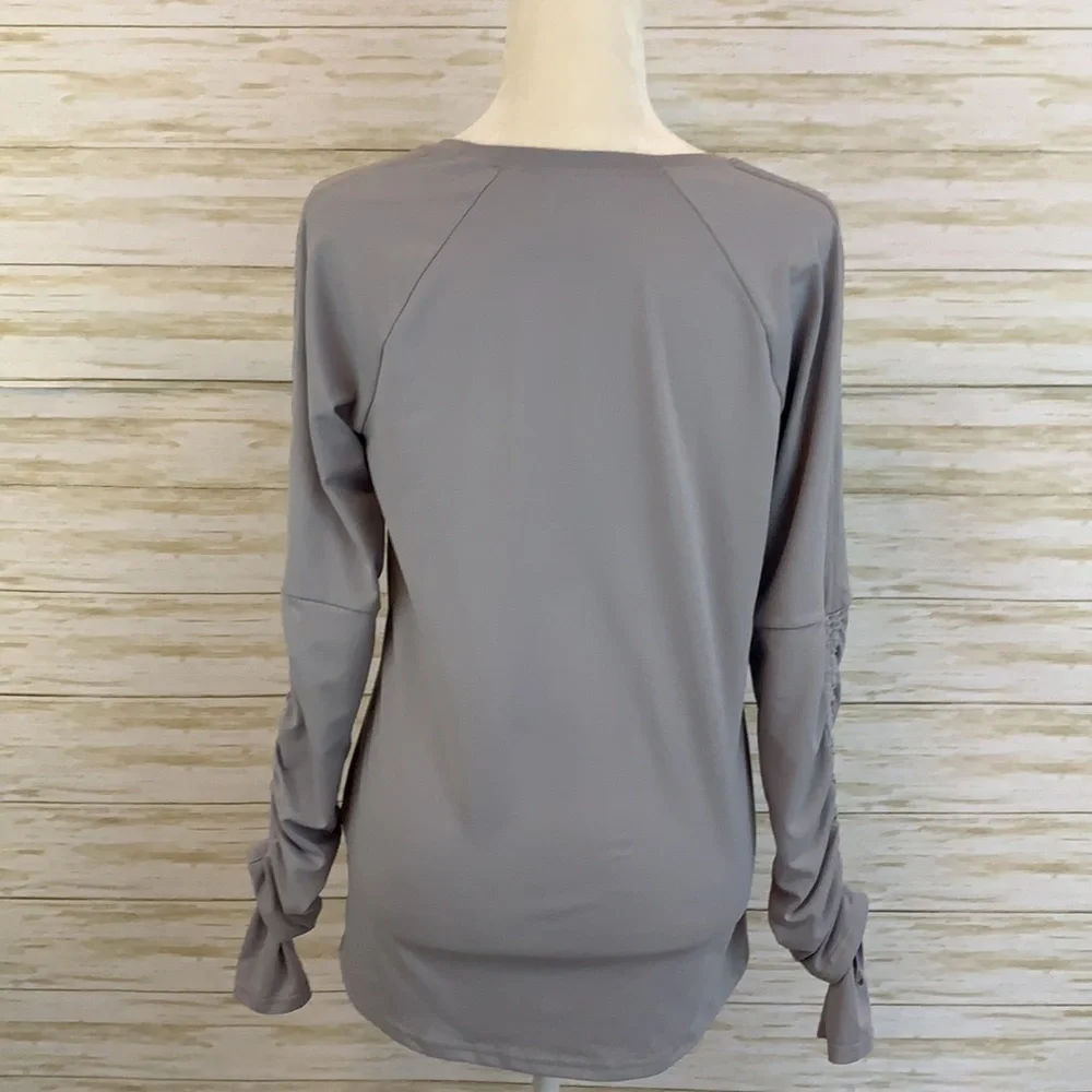 Fabletics Workout Top - Picture 5 of 8